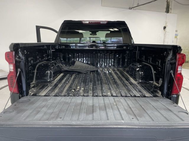Used 2023 Chevrolet Silverado 1500 LT AWD/4WD image 25