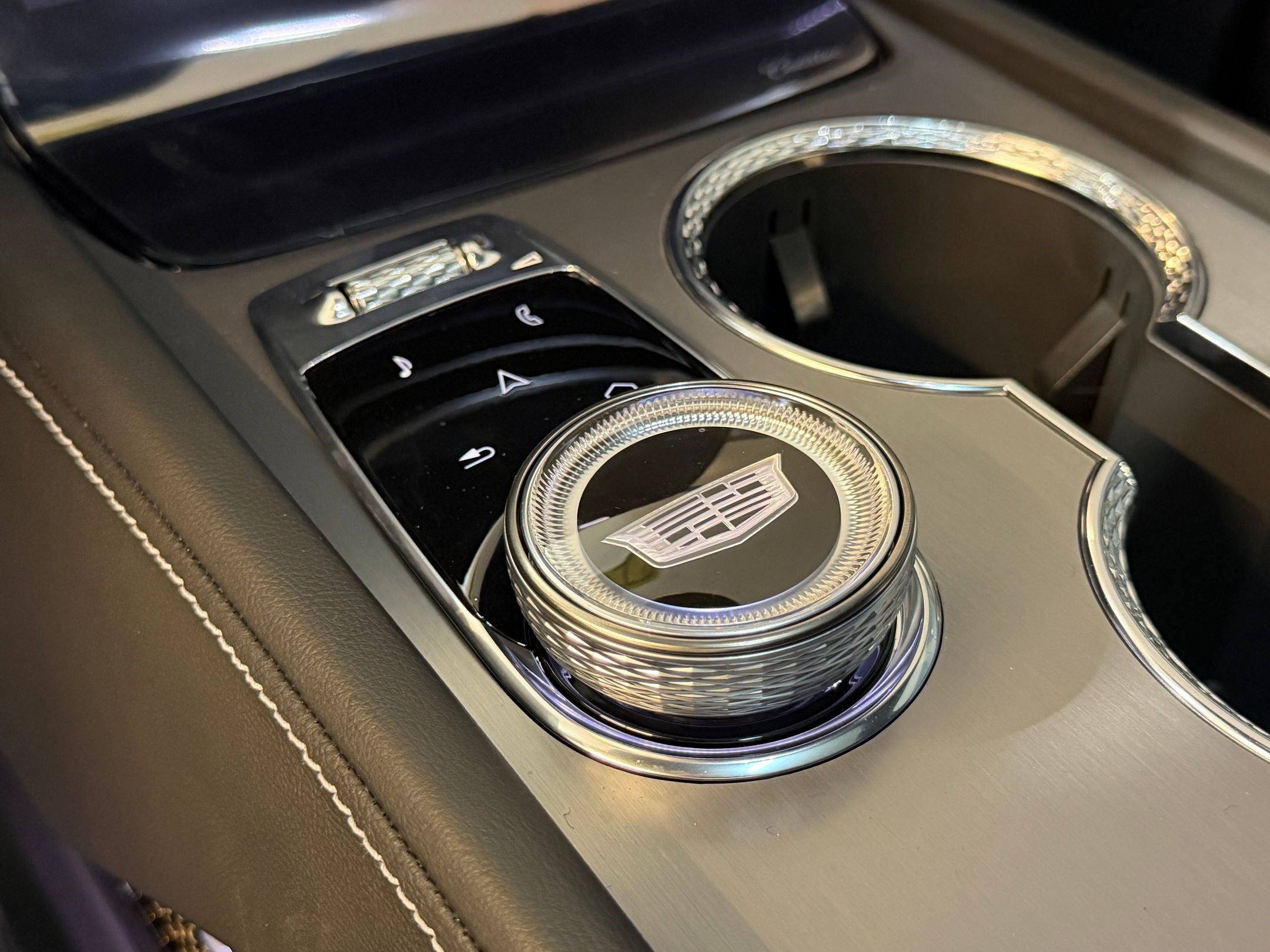 New 2026 Cadillac Vistiq Luxury AWD/4WD image 36