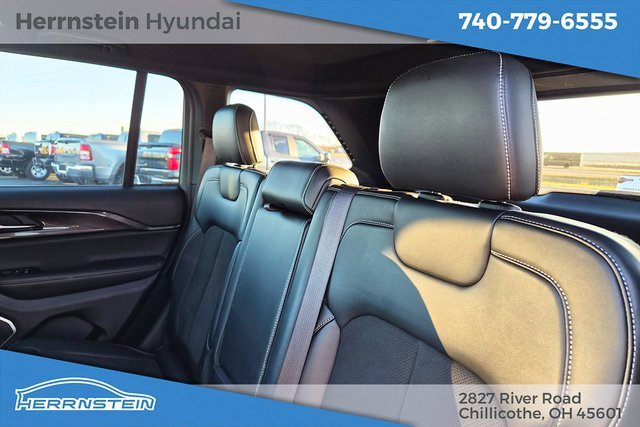 Used 2022 Jeep Grand Cherokee Altitude image 25