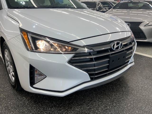 Used 2019 Hyundai Elantra SE FWD image 37