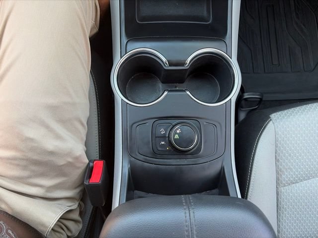 Used 2024 GMC Terrain SLE w/ LPO, Floor Liner Package FWD image 21
