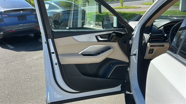 Certified 2023 Acura MDX SH-AWD w/ Technology Package image 9