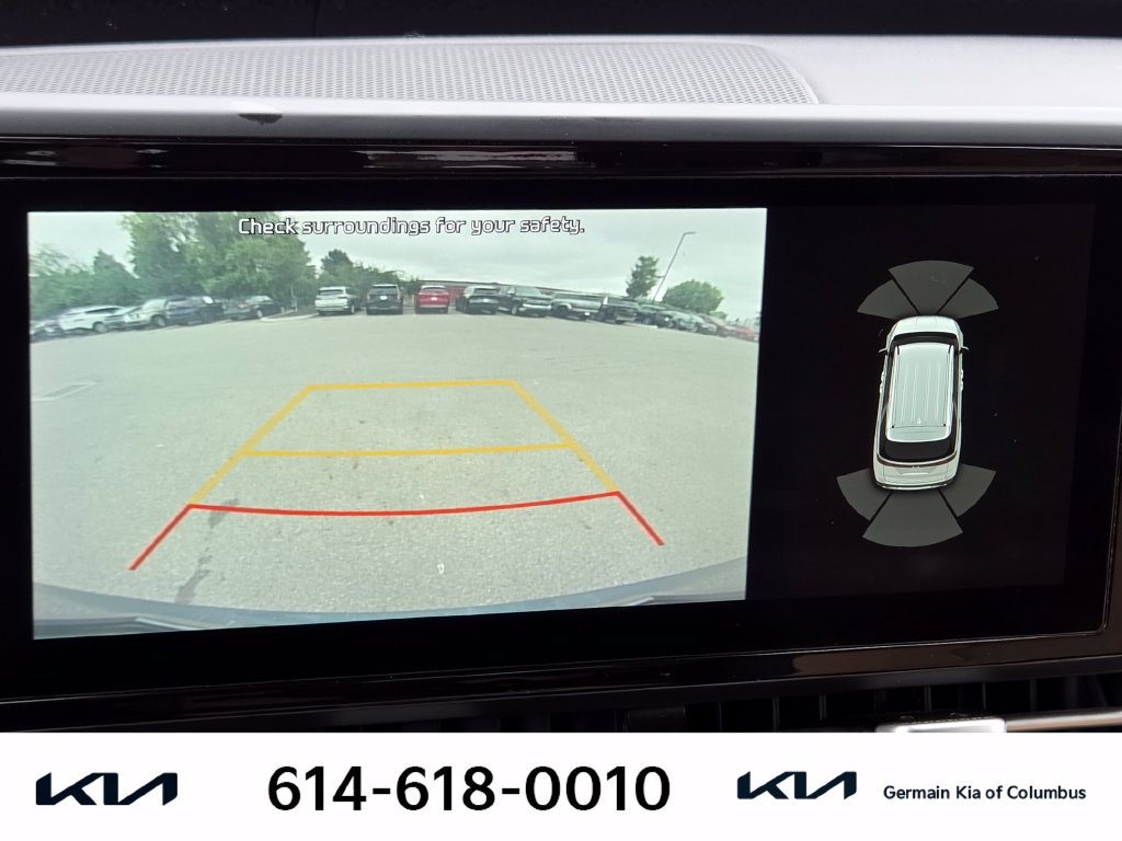 Used 2022 Kia Carnival EX FWD image 32