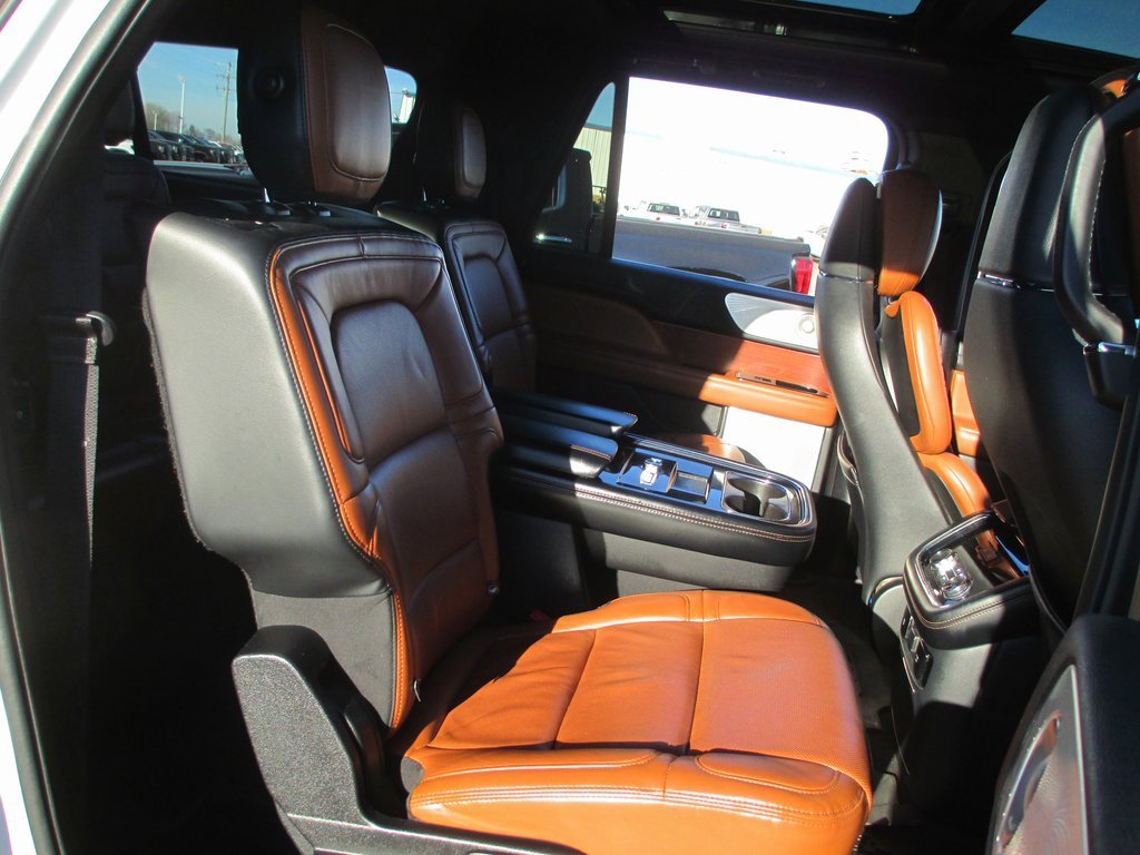 Used 2020 Lincoln Navigator L Reserve w/ Luxury Package image 24