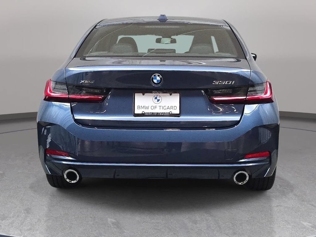 Used 2026 BMW 330i xDrive Sedan w/ Premium Package AWD/4WD image 7