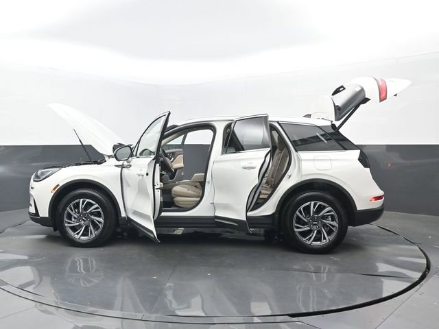 Used 2024 Lincoln Corsair AWD w/ Equipment Group 101A image 32