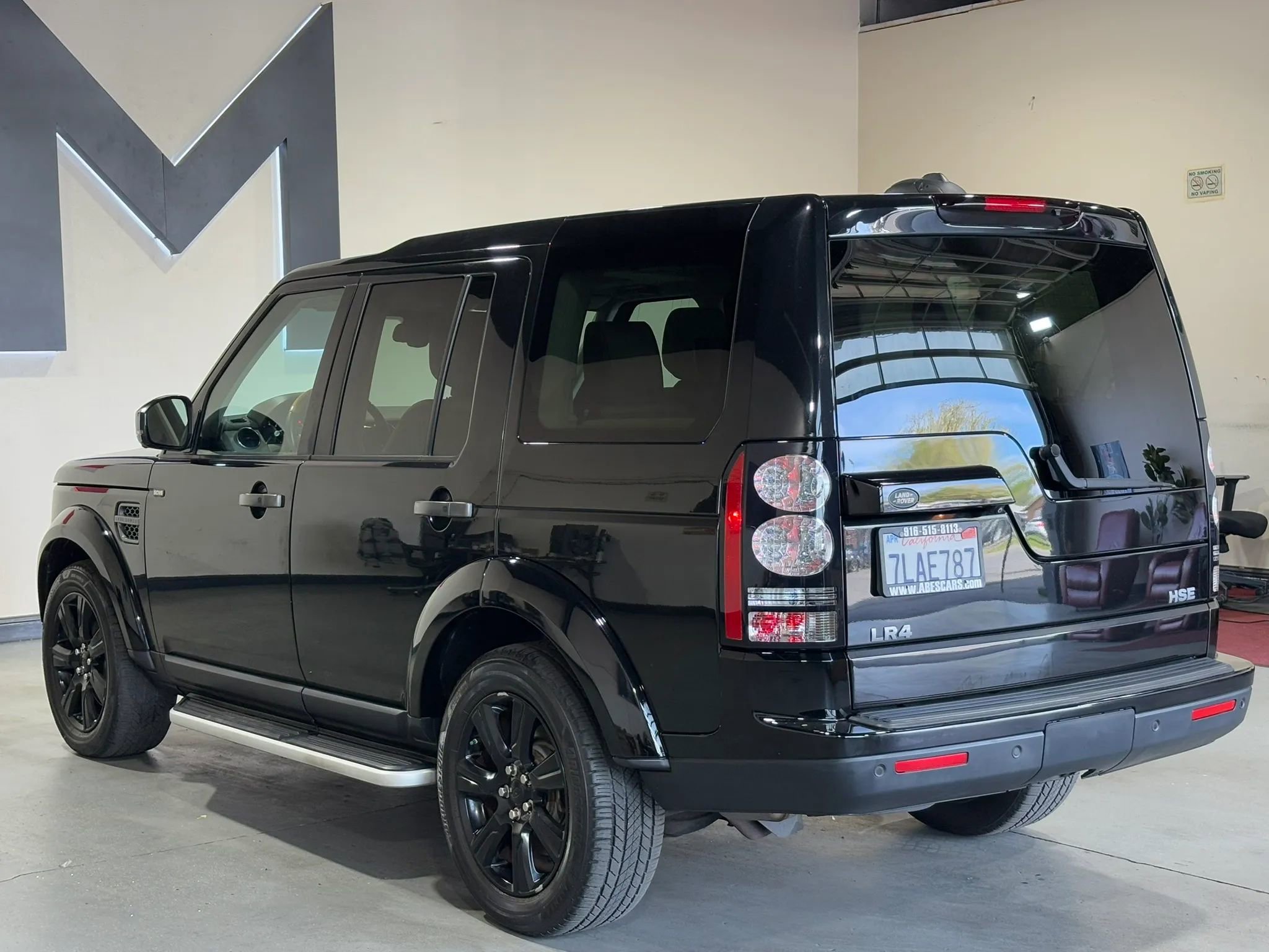 Used 2015 Land Rover LR4 HSE AWD/4WD image 7