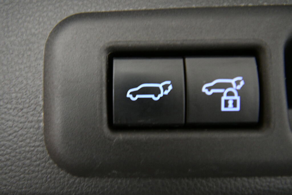 Certified 2024 Toyota Sequoia Capstone image 25