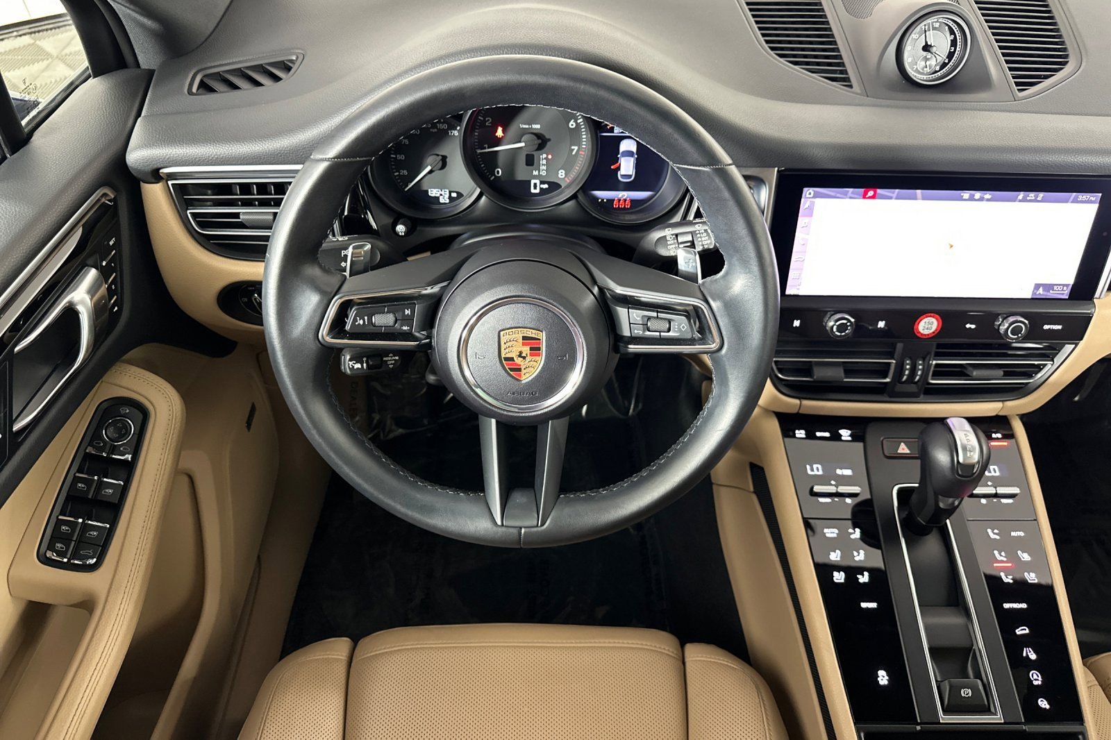 Used 2024 Porsche Macan Turbo image 13