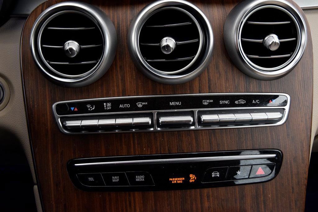 Used 2022 Mercedes-Benz GLC 300 image 27