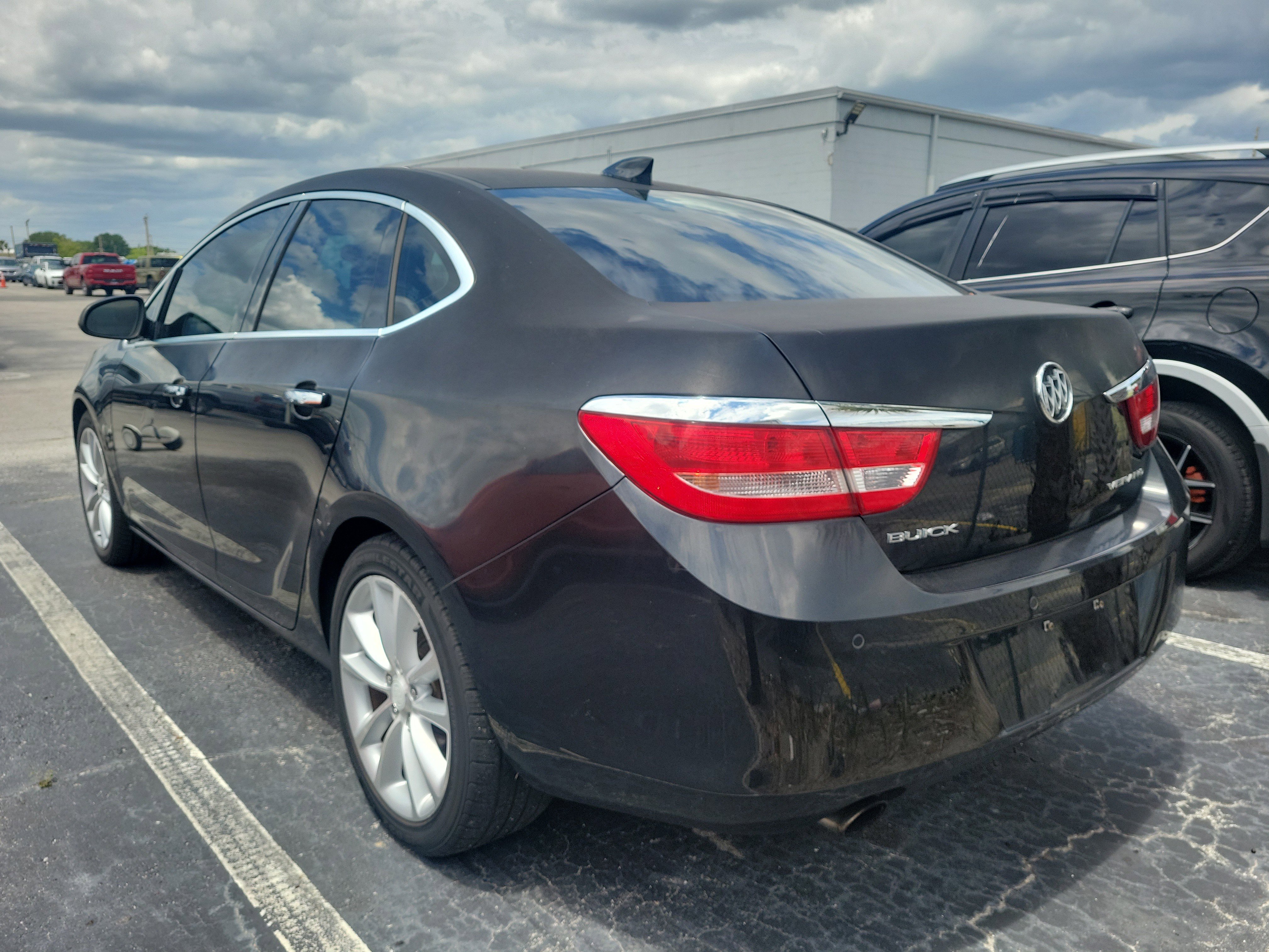 Used 2015 Buick Verano Leather w/ Experience Buick Package image 9