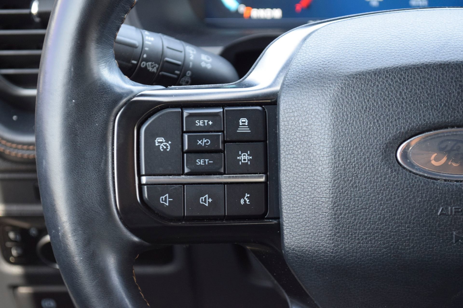 Certified 2024 Ford Expedition Max Platinum image 9