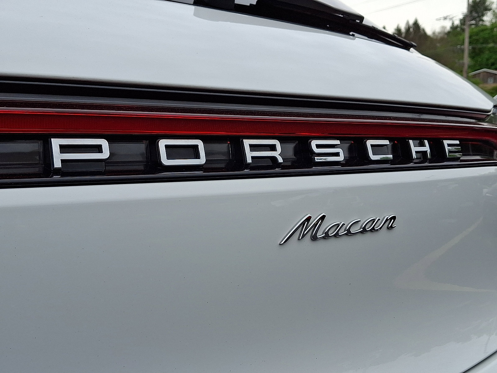 Used 2020 Porsche Macan AWD/4WD image 30