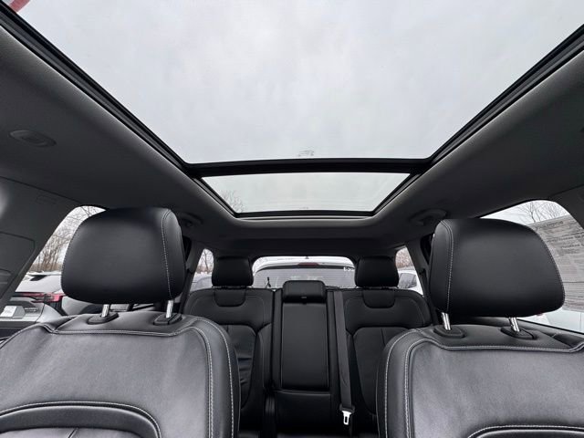 Used 2022 Jeep Grand Cherokee Limited image 26