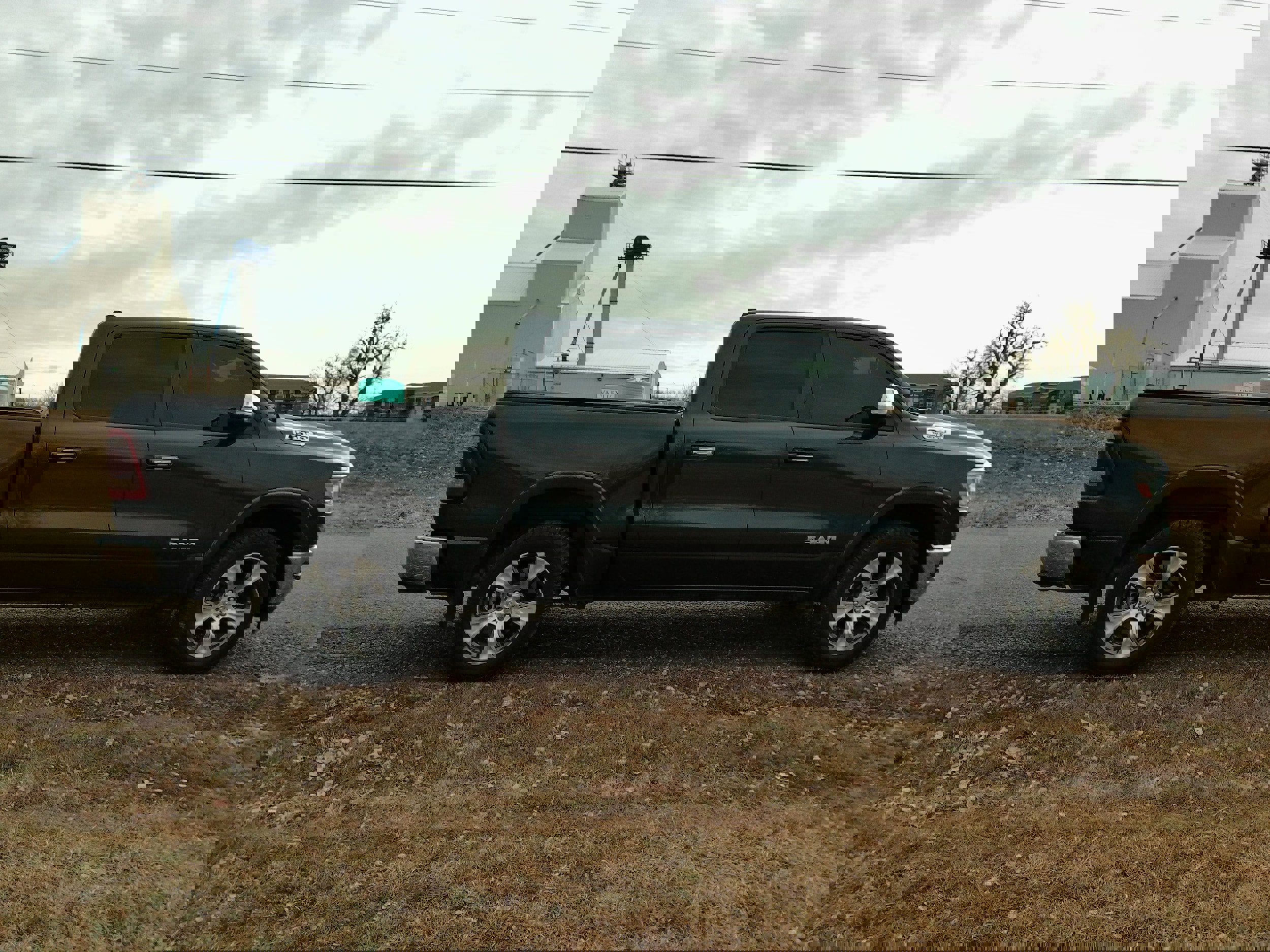 Used 2019 RAM 1500 Laramie image 7