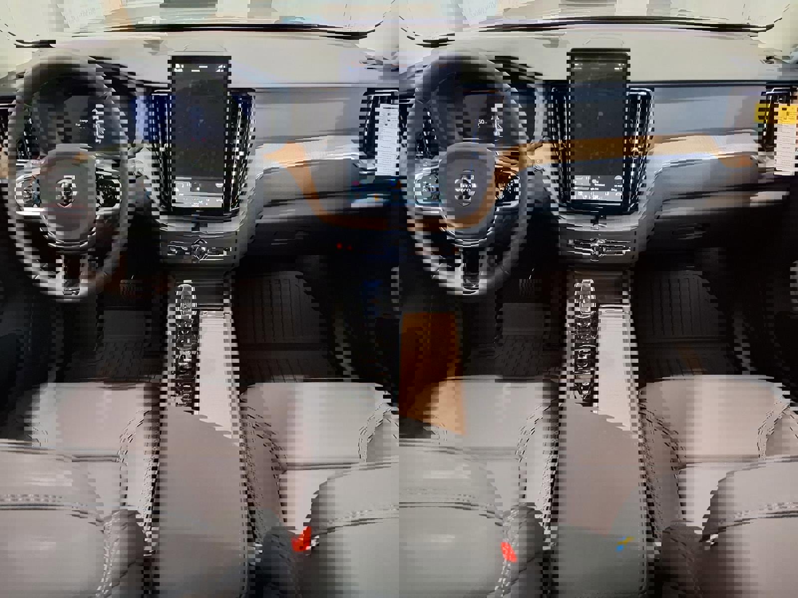 New 2026 Volvo XC60 T8 Core w/ Protection Package Premier image 10