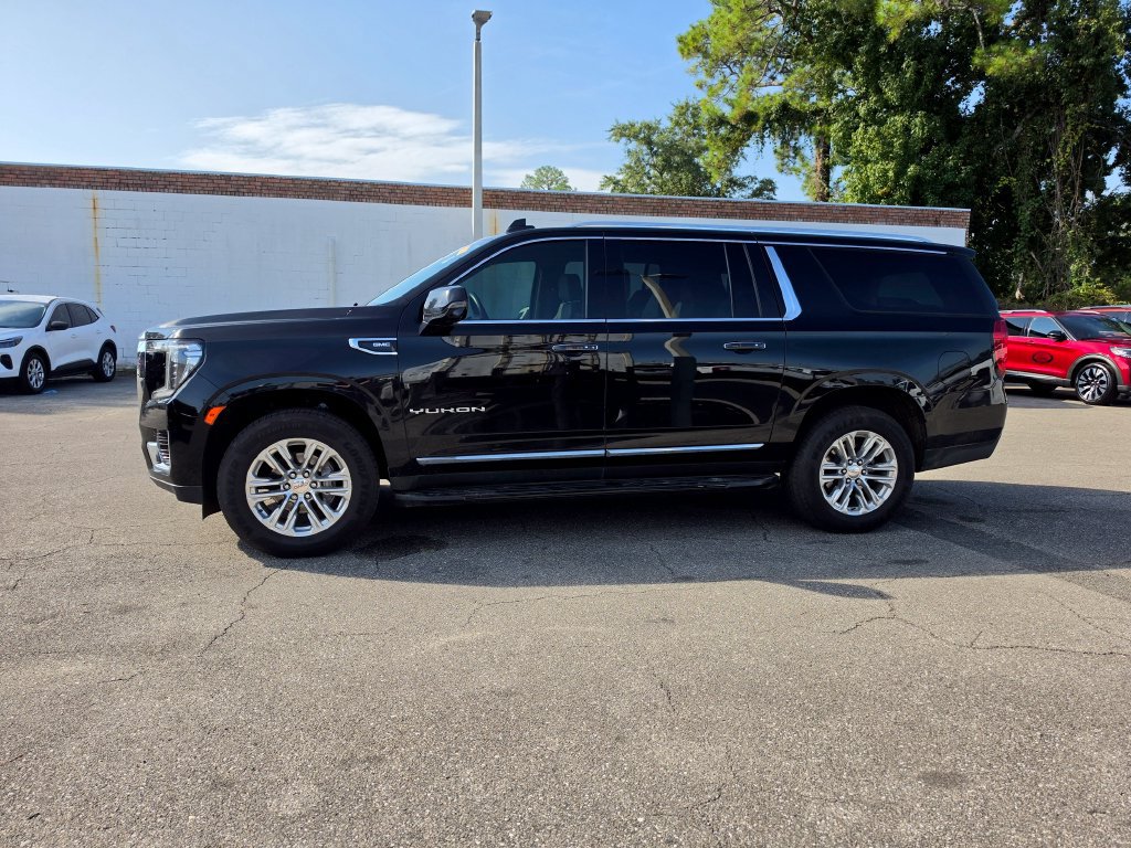 Used 2023 GMC Yukon XL SLT w/ SLT Premium Package RWD image 6