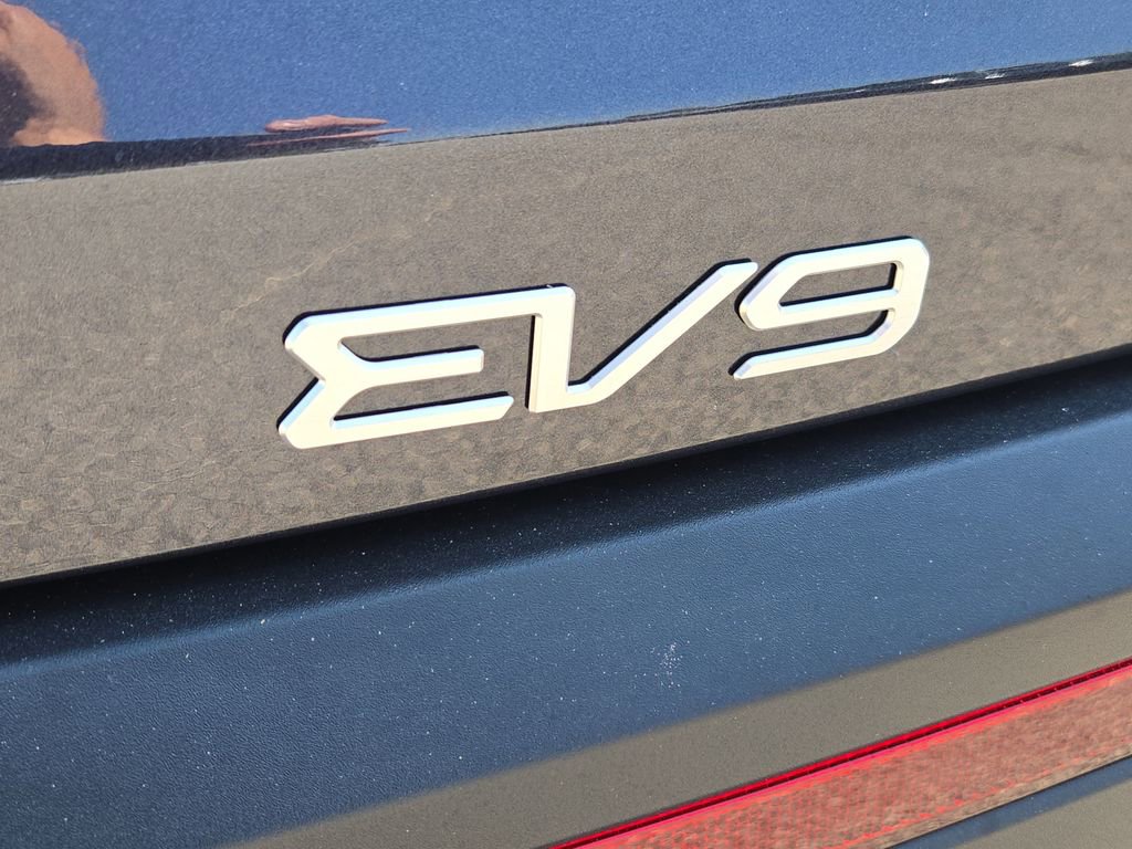 New 2026 Kia EV9 Wind image 11
