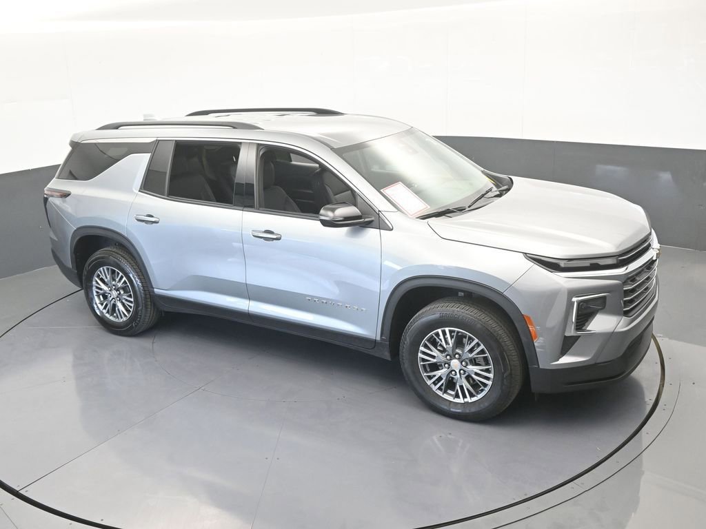 Used 2025 Chevrolet Traverse LT image 55