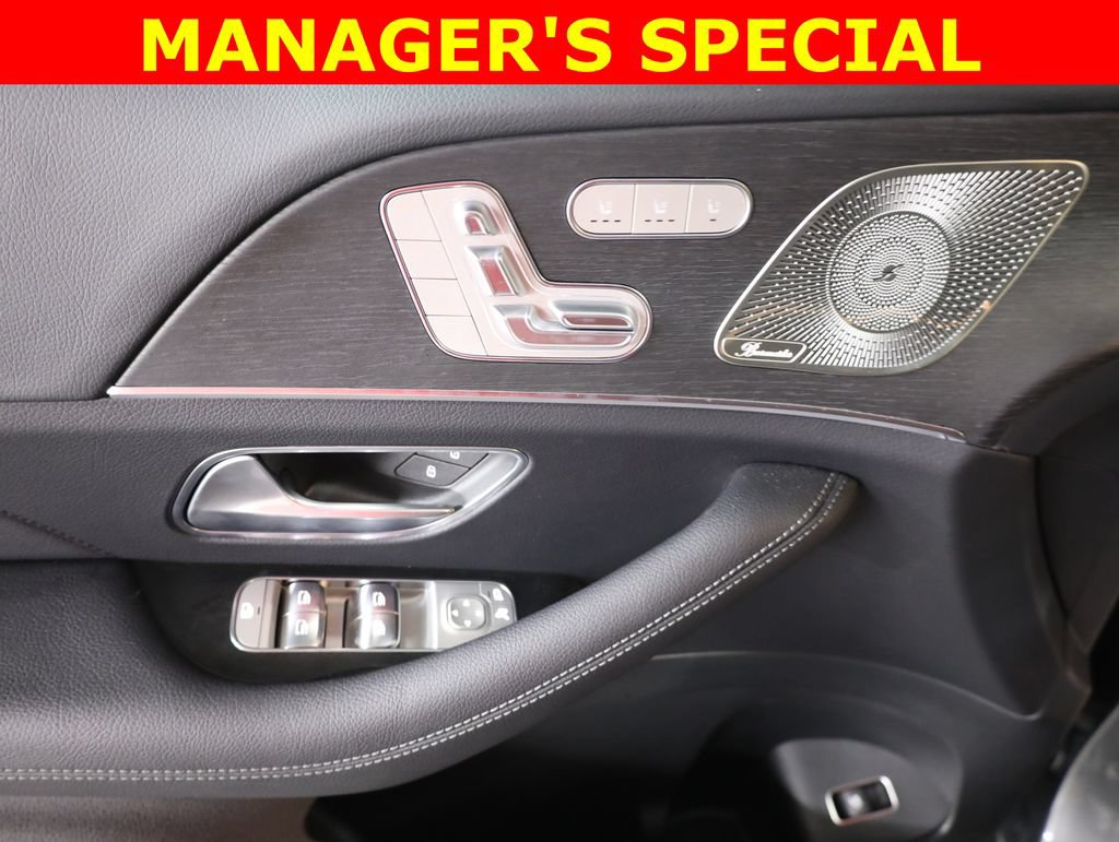 Used 2025 Mercedes-Benz GLS 450 4MATIC image 10