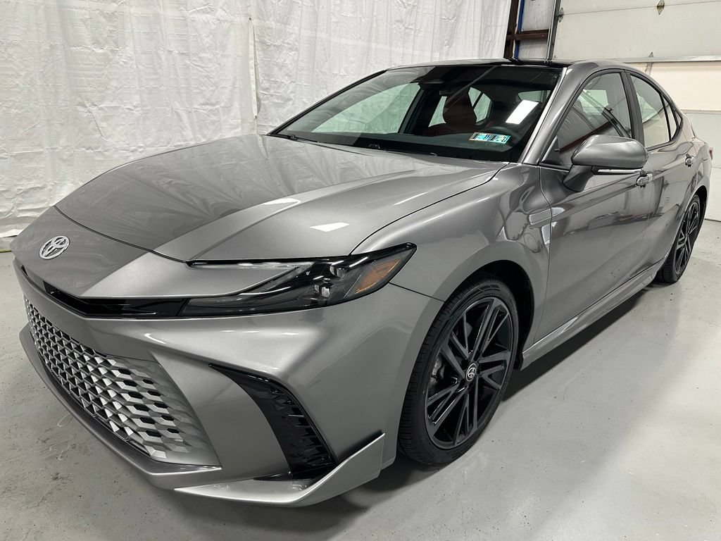 Used 2026 Toyota Camry XSE FWD image 3