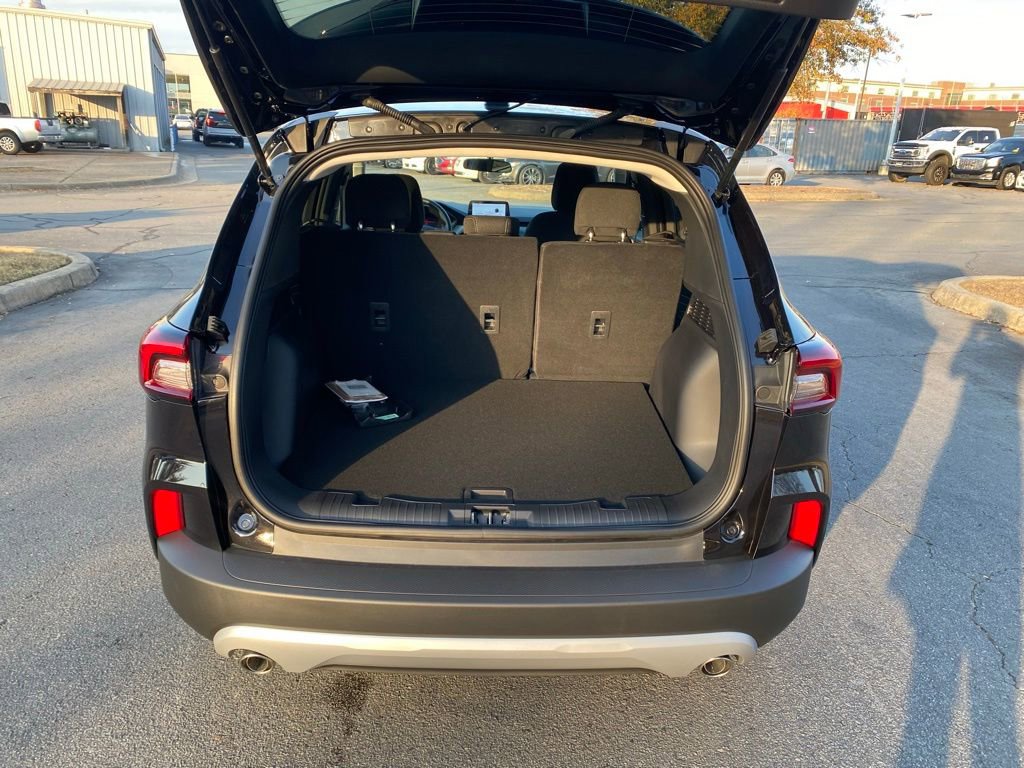 New 2026 Ford Escape Active FWD image 9