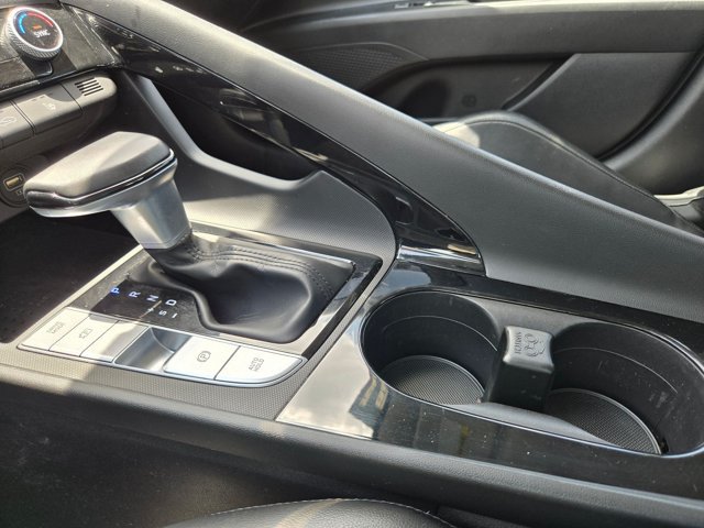 Used 2021 Hyundai Elantra Limited FWD image 15