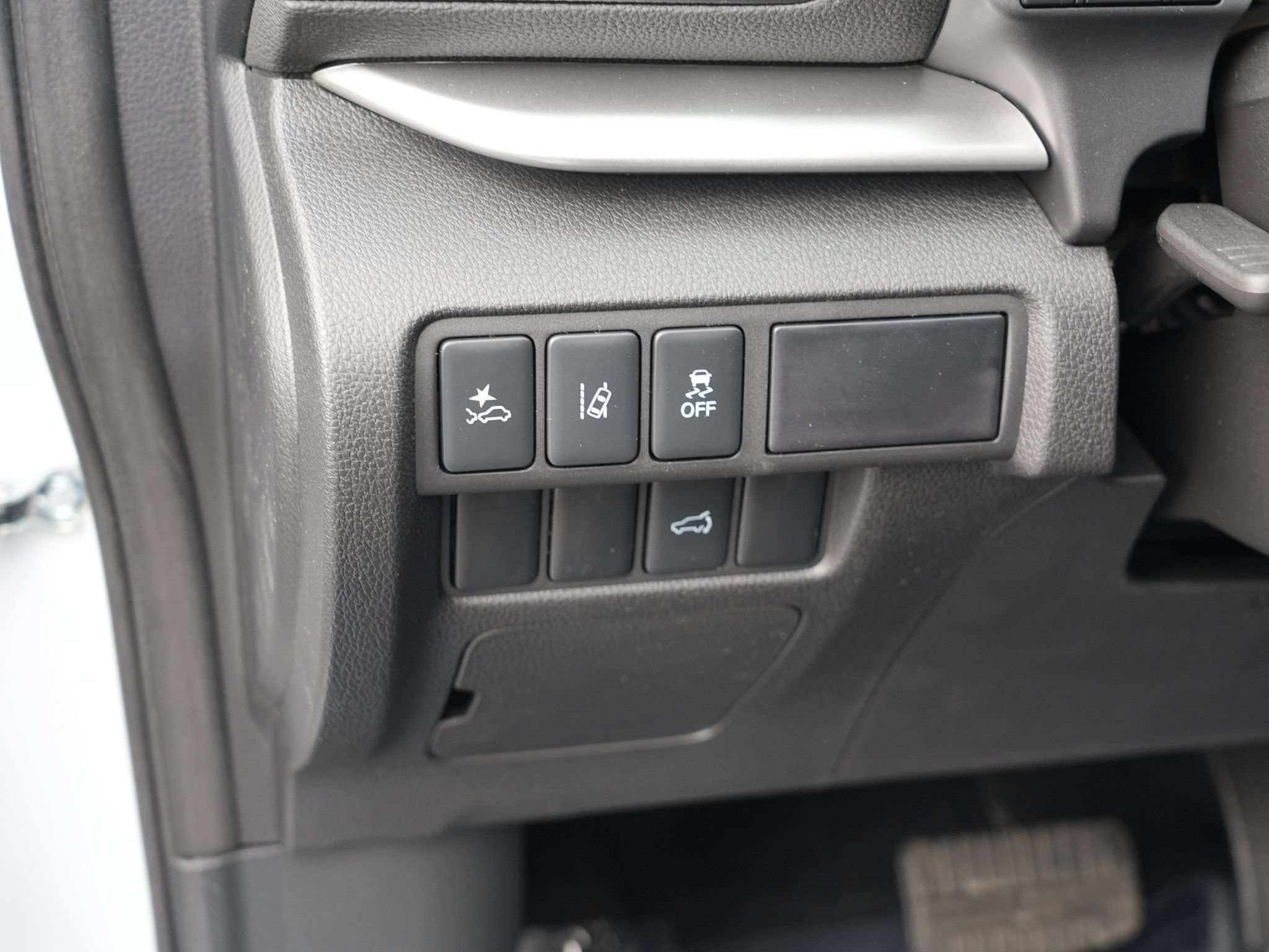 New 2026 Mitsubishi Eclipse Cross SE AWD/4WD image 17