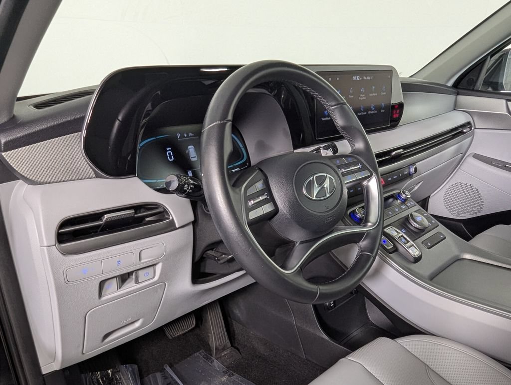 Used 2023 Hyundai Palisade SEL FWD image 13
