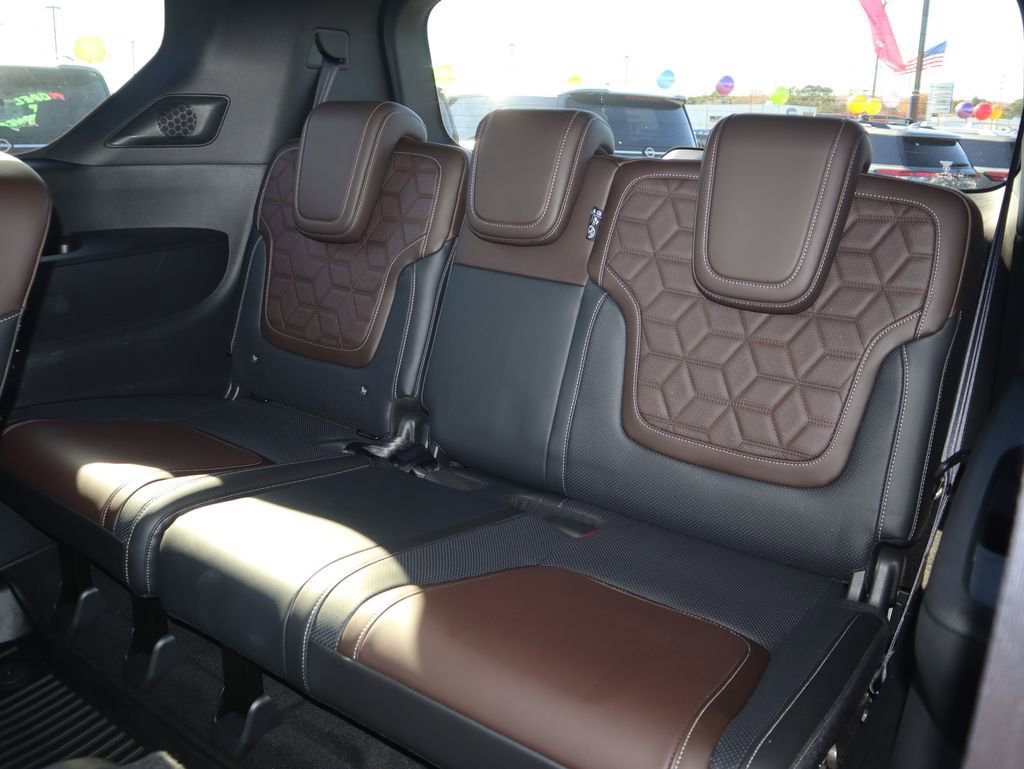 New 2025 Nissan Armada Platinum Reserve image 10
