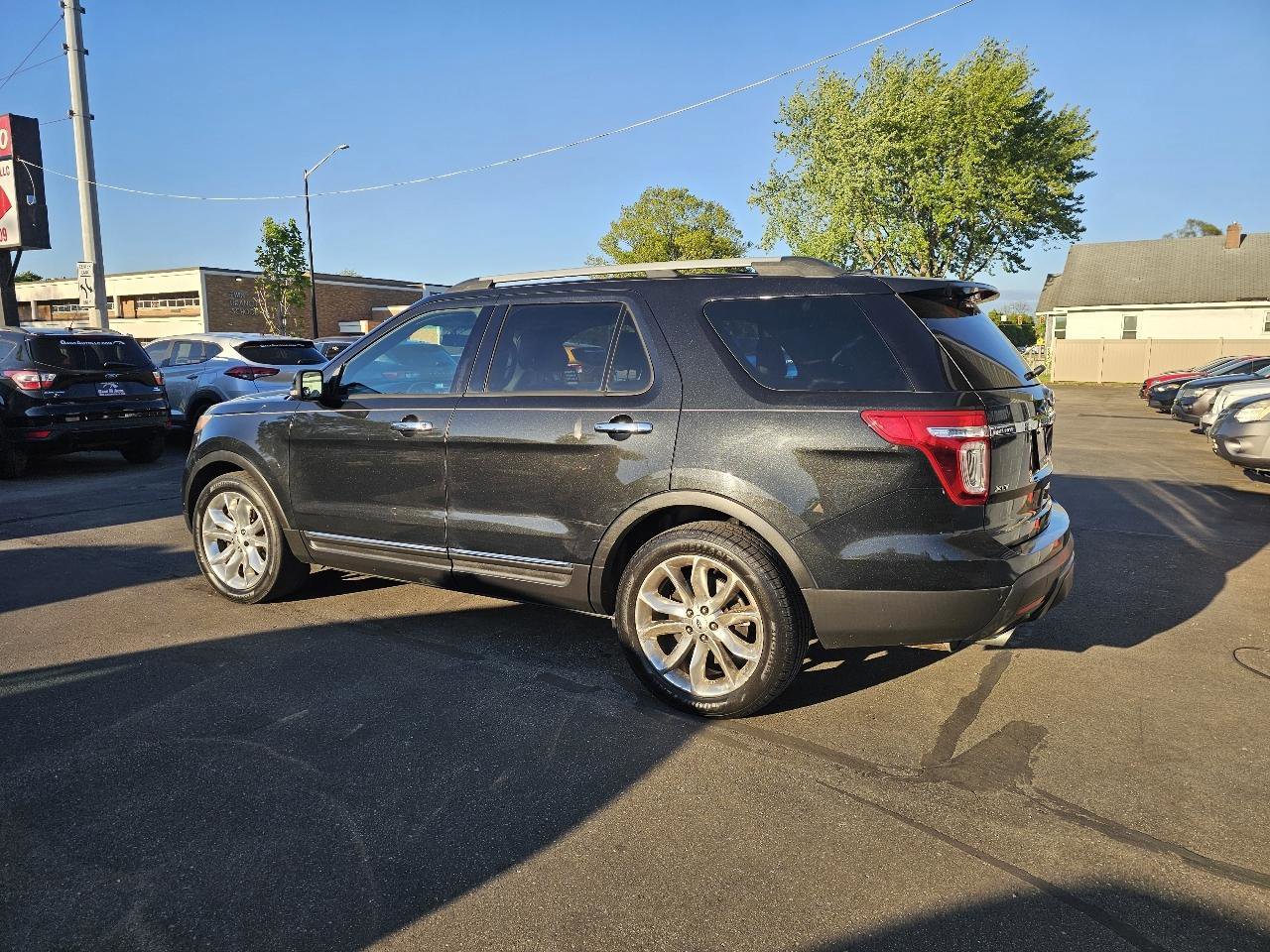 Used 2013 Ford Explorer XLT FWD image 7