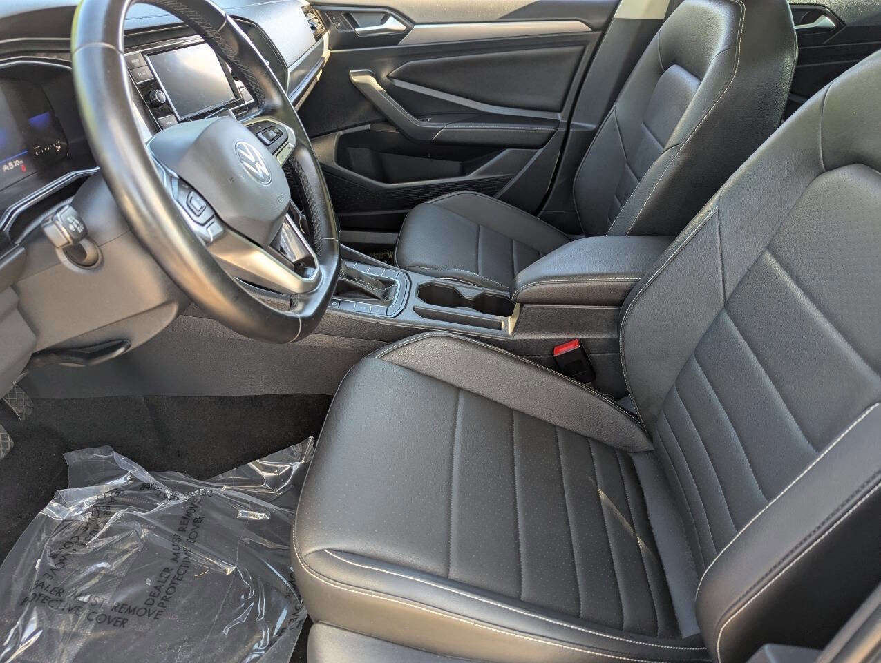 Used 2022 Volkswagen Jetta SE image 23