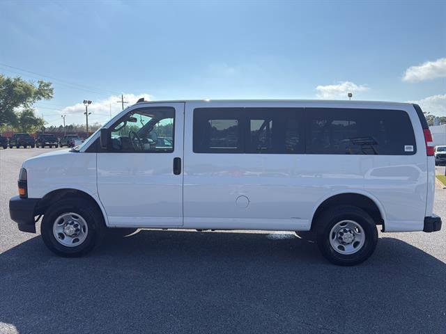 Used 2023 Chevrolet Express 3500 LS RWD image 4