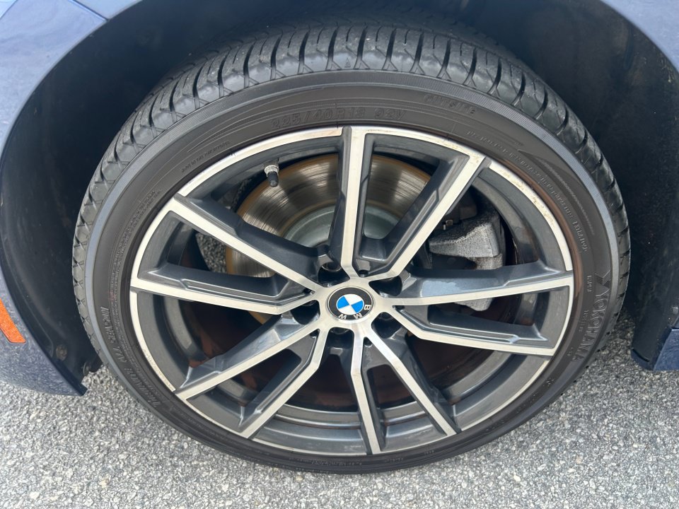 Used 2021 BMW 330i xDrive Sedan AWD/4WD image 27