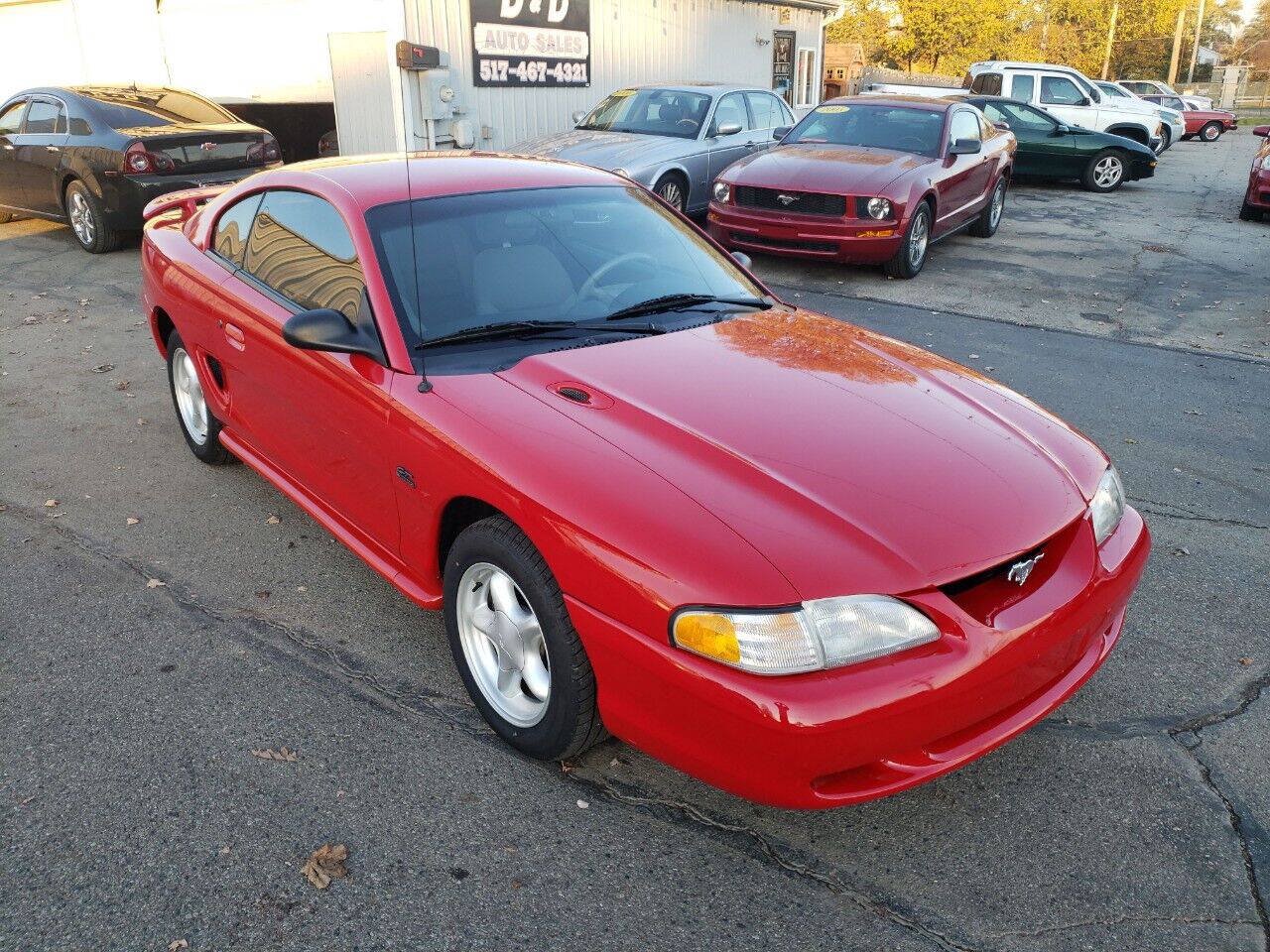 Used 1994 Ford Mustang GT RWD image 2