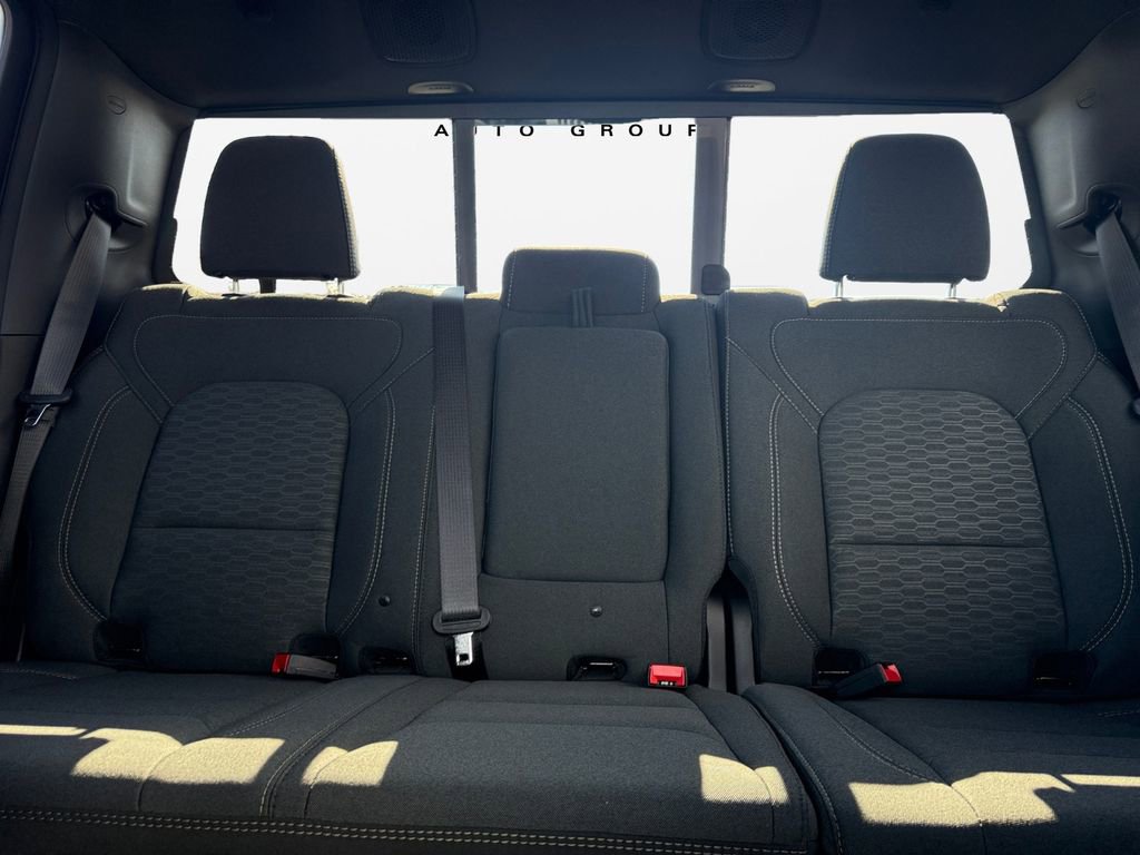 New 2026 RAM 1500 4x4 Crew Cab image 16