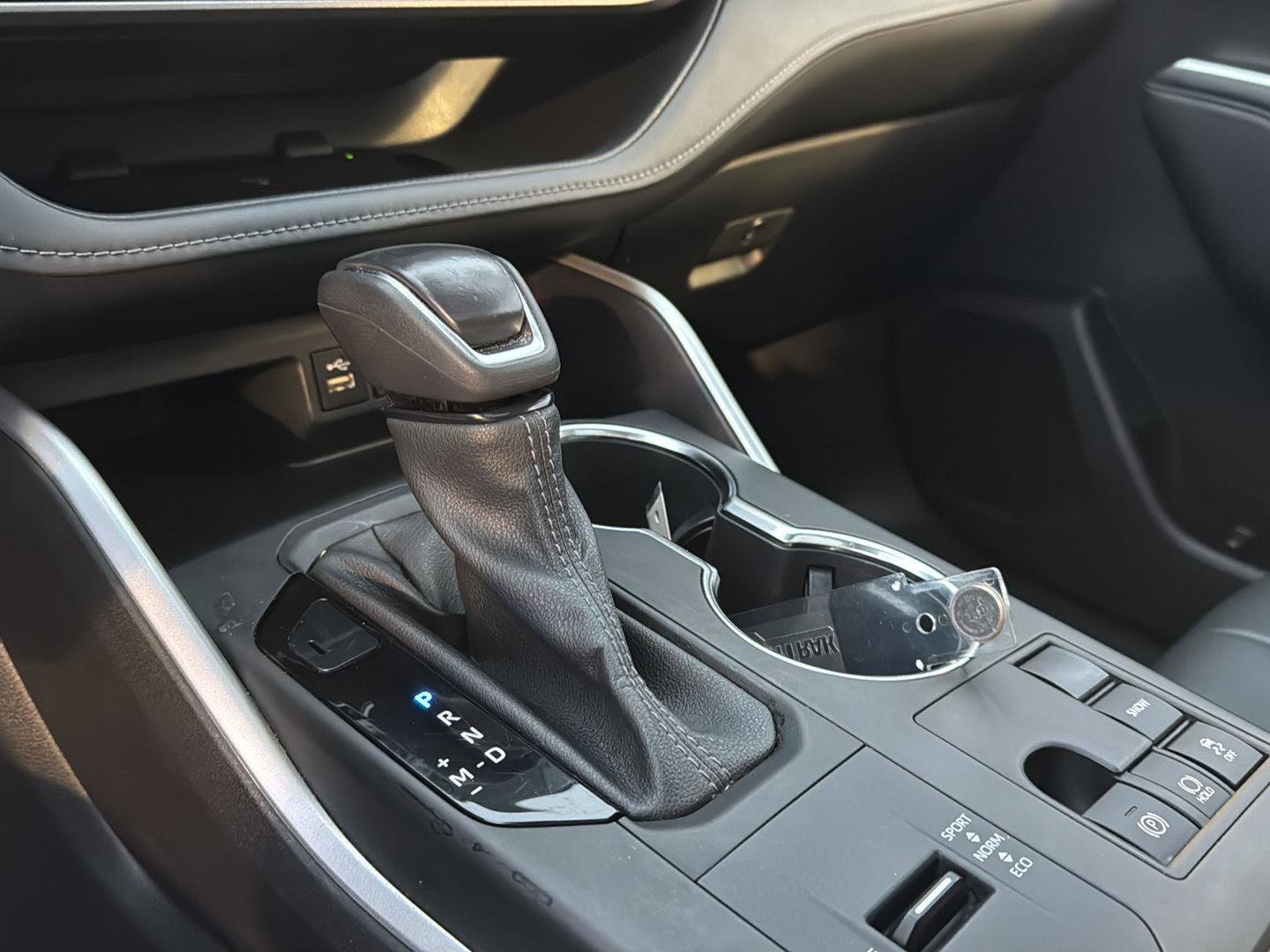 Certified 2023 Toyota Highlander XLE image 24