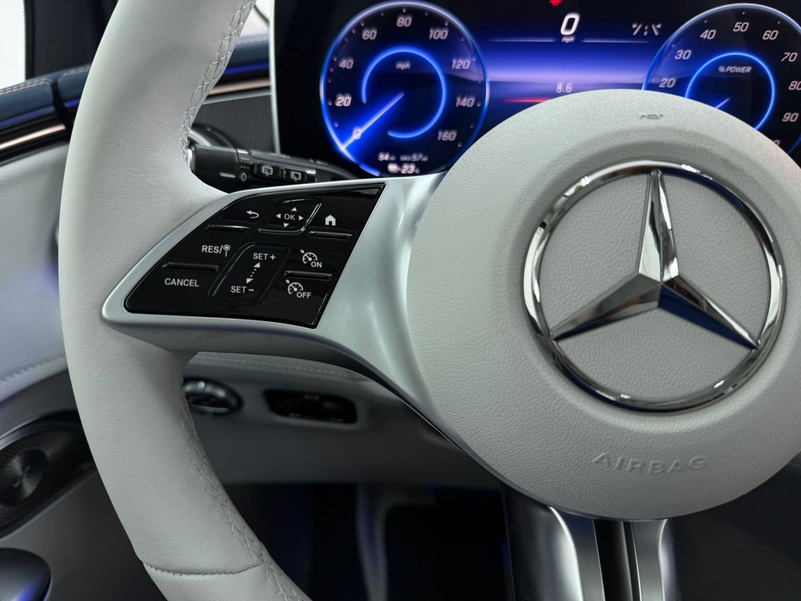 New 2027 Mercedes-Benz EQE 320 4MATIC SUV image 13