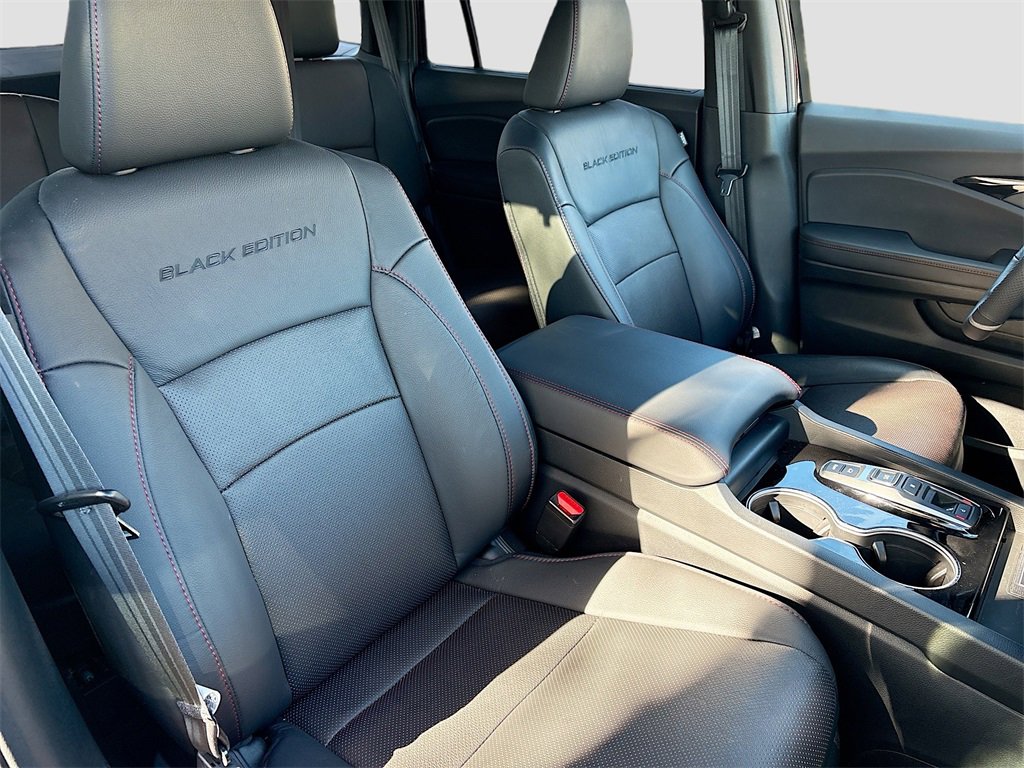 Used 2024 Honda Passport Black Edition image 29