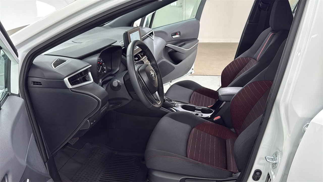 Certified 2025 Toyota Corolla SE image 12