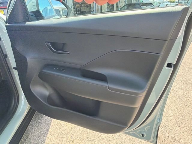 Used 2026 Hyundai Kona SE AWD/4WD image 8