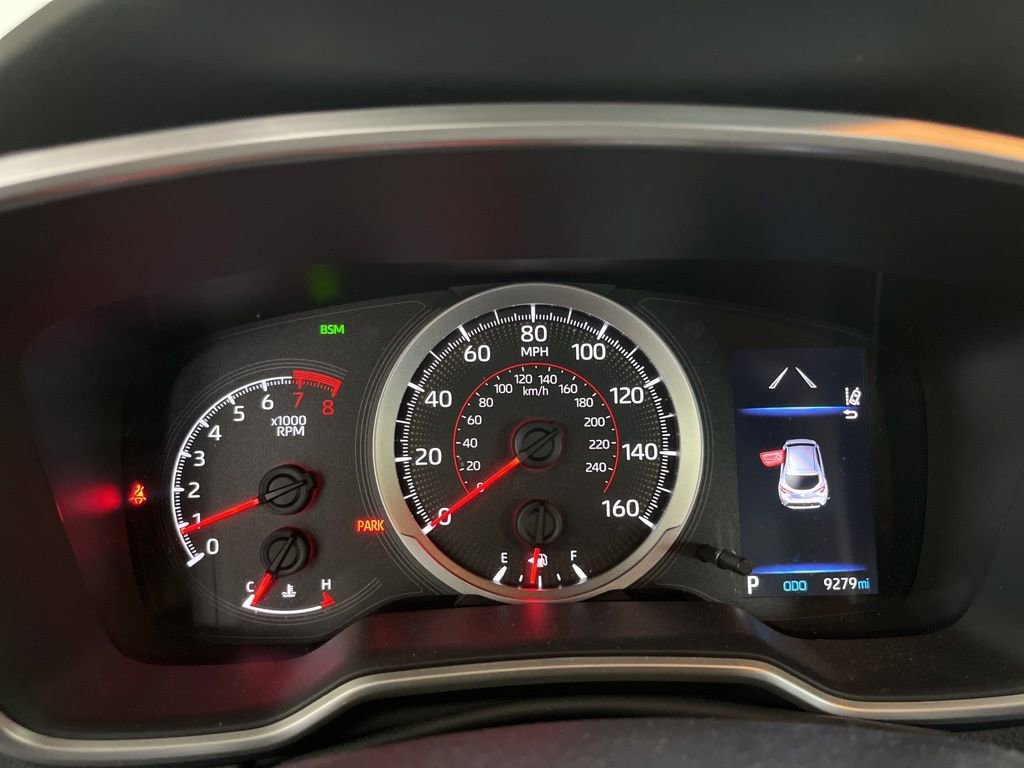 Used 2021 Toyota Corolla SE w/ SE Preferred Package image 8