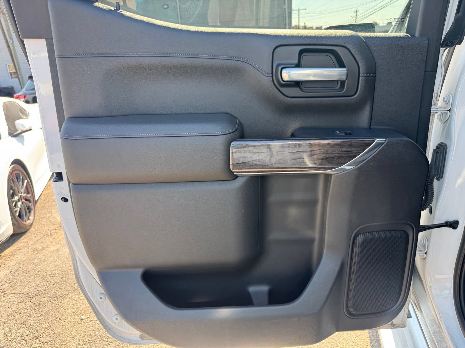 Used 2019 Chevrolet Silverado 1500 LTZ AWD/4WD image 22