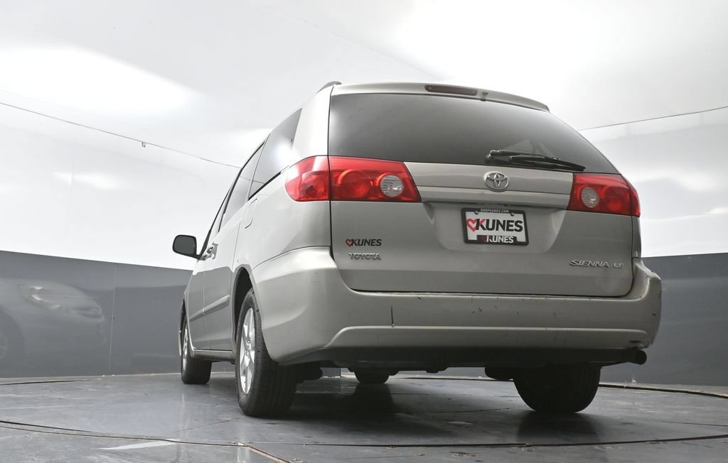 Used 2008 Toyota Sienna CE FWD image 24