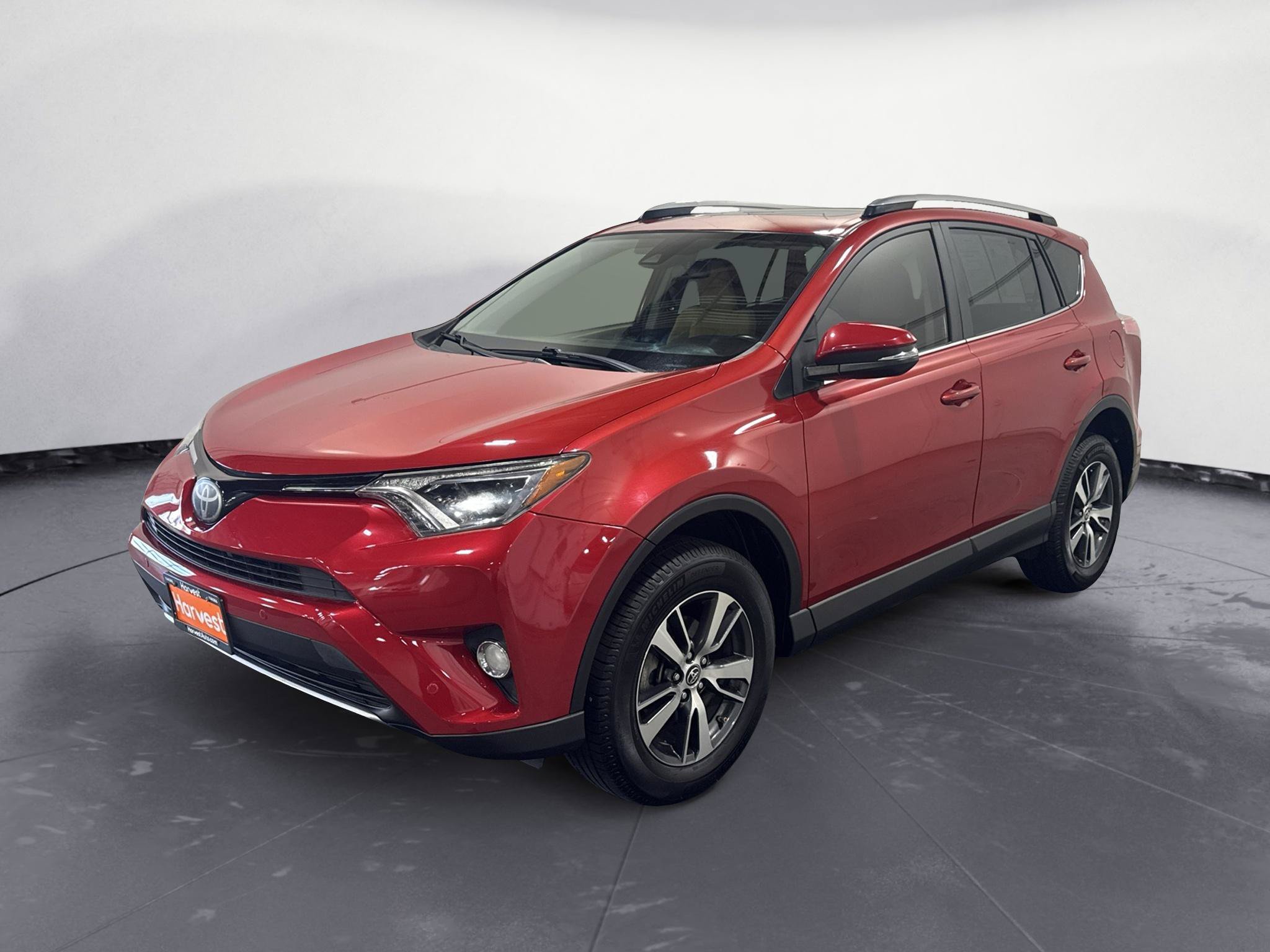 Used 2017 Toyota RAV4 XLE FWD image 3
