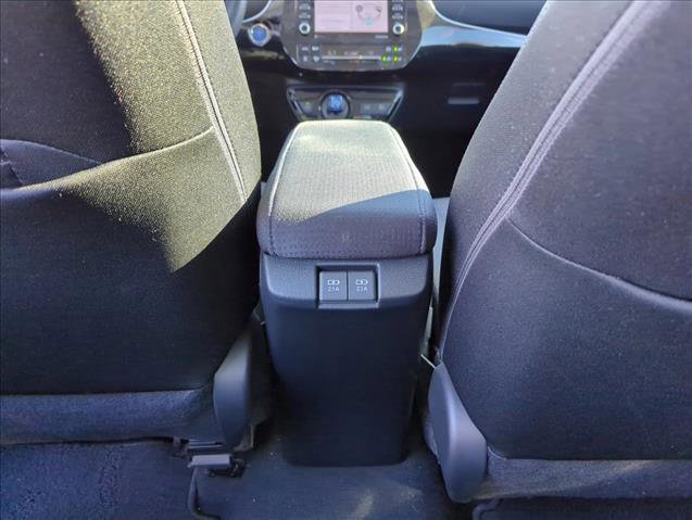 Certified 2021 Toyota Prius LE w/ Carpet Mat Package (TMS) image 24