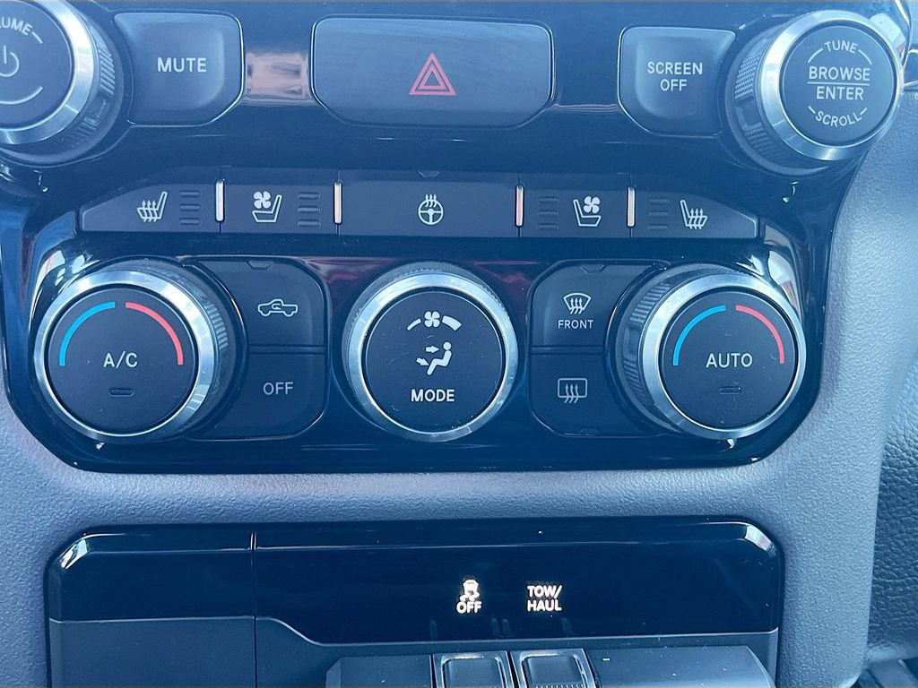 Used 2024 RAM 1500 Laramie image 16