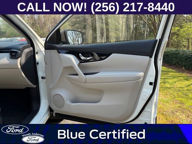 Used 2022 Nissan Rogue Sport SV image 27