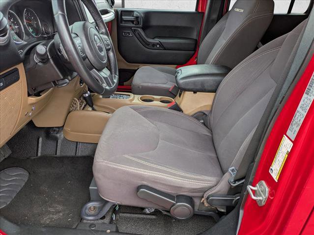 Used 2015 Jeep Wrangler Unlimited Rubicon w/ Max Tow Package image 16