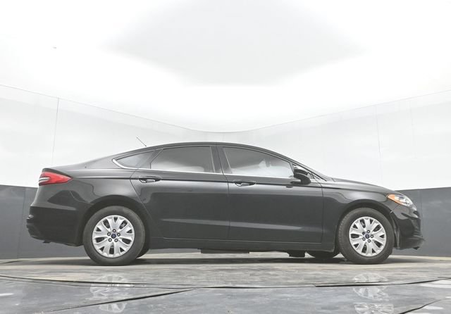 Used 2019 Ford Fusion S FWD image 34
